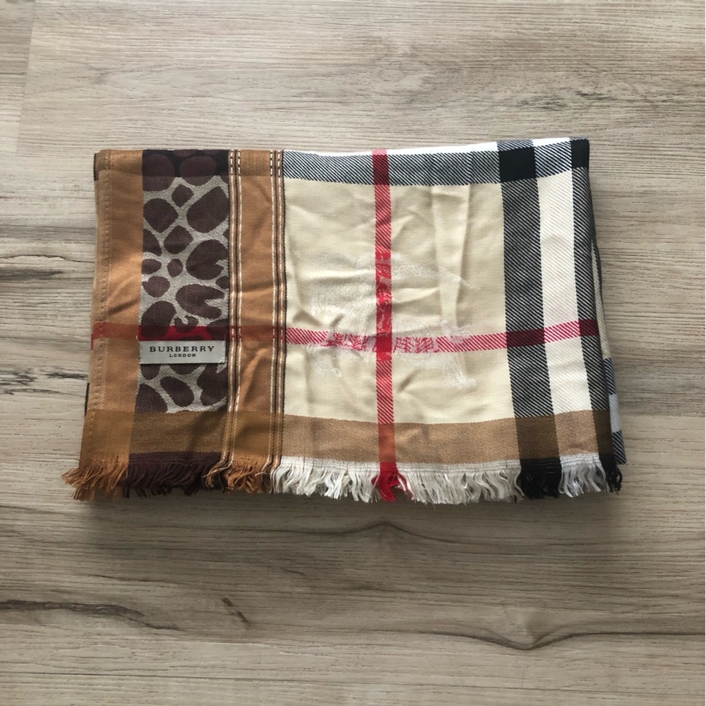 Burberry Tan and Cream Check Scarf